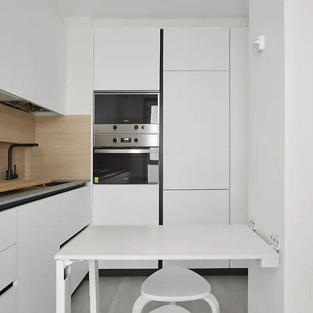 아파트 Always Easy I Cristina Enea