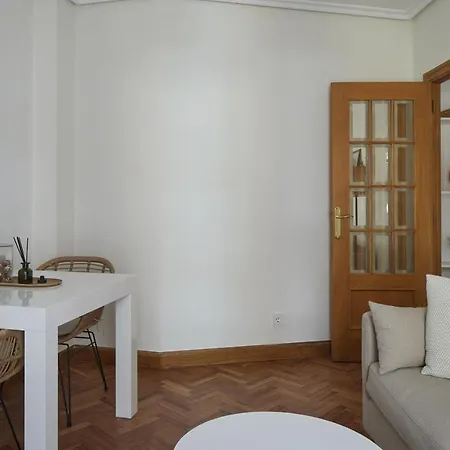 Always Easy I Cristina Enea Apartment