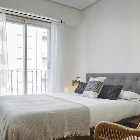 Apartment Always Easy I Cristina Enea *