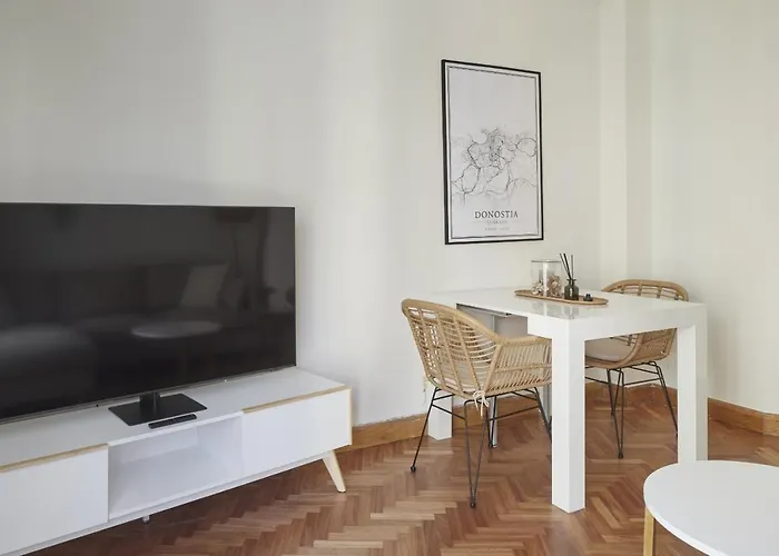 Apartment Always Easy I Cristina Enea *